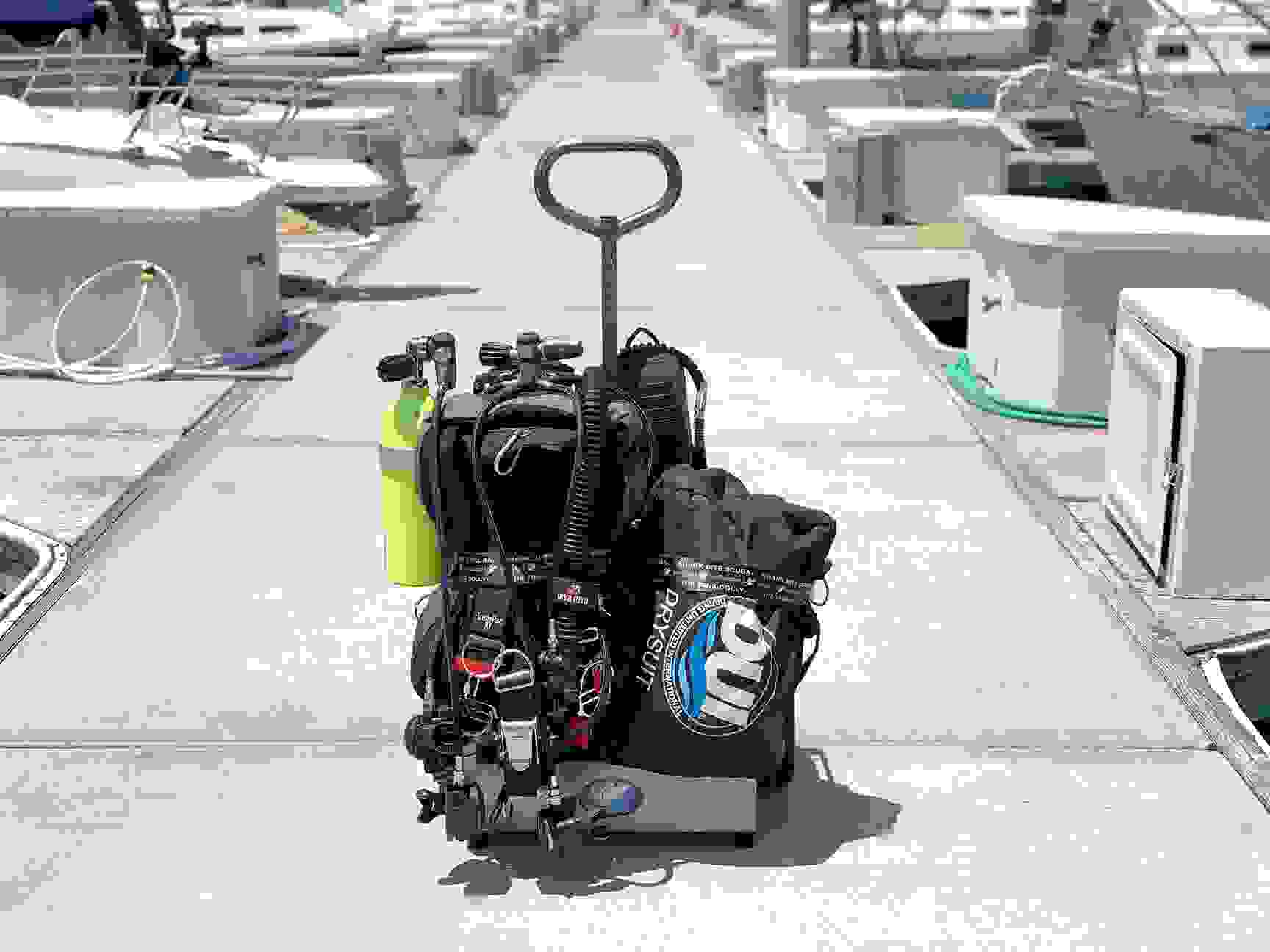 Shark Bite Scuba Tank Dolly, Scuba Gear, Tank Carrier Shark Bite Scuba